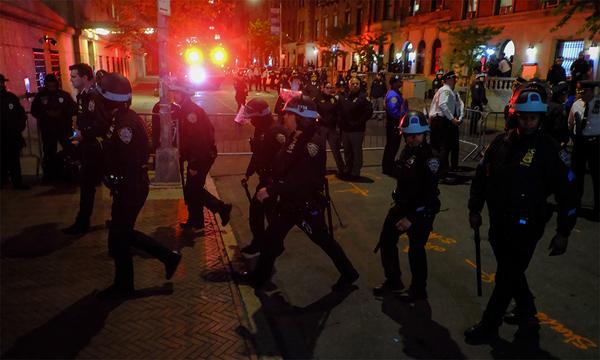 Mỹ điều cảnh sát ứng phó biểu tình ở đại học Columbia