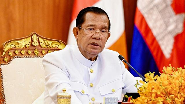 Chủ tịch Quốc hội chúc mừng ông Hun Sen được bầu làm Chủ tịch Thượng viện Campuchia