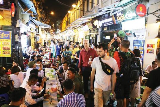 Diễn đàn kinh tế: Phát triển kinh tế đêm - Kinh nghiệm các nước và những gợi mở cho Việt Nam