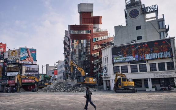 Động đất Đài Loan, Trung Quốc: 700 người mắc kẹt