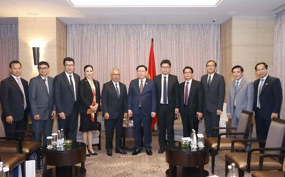 Chủ tịch Quốc hội tiếp Chủ tịch Hội Hữu nghị Indonesia – Việt Nam 