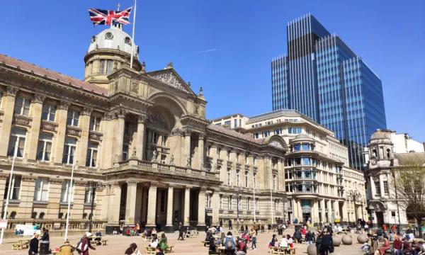 Thành phố lớn thứ hai của Anh tuyên bố vỡ nợ
