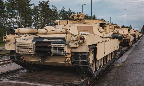 Mỹ phê duyệt chuyển lô xe tăng Abrams đầu tiên cho Ukraine