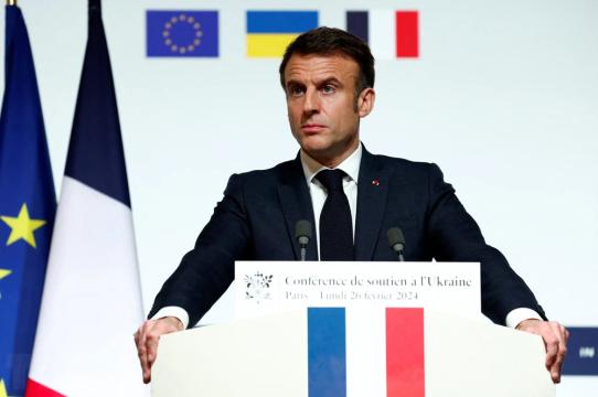 Tổng thống Pháp lần thứ ba hoãn thăm Ukraine 