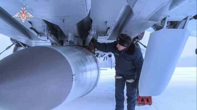 Nga sản xuất hàng loạt tên lửa siêu thanh Kinzhal