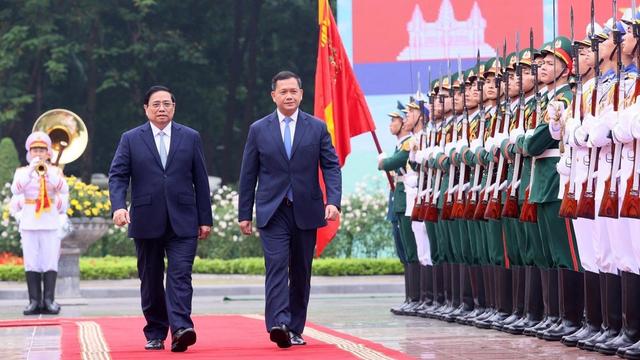 Lễ đón Thủ tướng Campuchia thăm chính thức Việt Nam