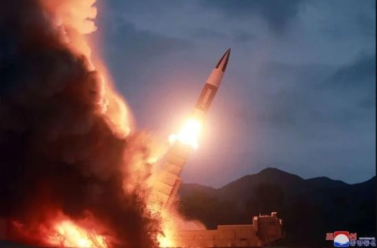 Triều Tiên phóng tên lửa đạn đạo tầm xa
