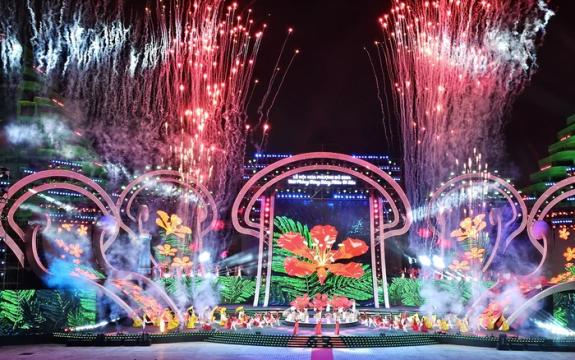 Hải Phòng khai mạc Lễ hội Hoa phượng đỏ, đón bằng công nhận của UNESCO