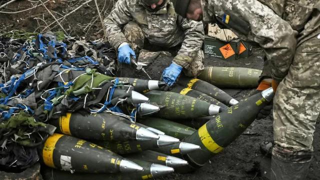 Ukraine nhận hơn 200.000 quả đạn pháo từ EU