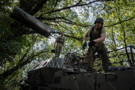 Pháp ngừng cấp vũ khí miễn phí cho Ukraine
