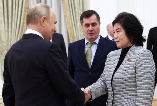 Tổng thống Putin gặp Ngoại trưởng Triều Tiên