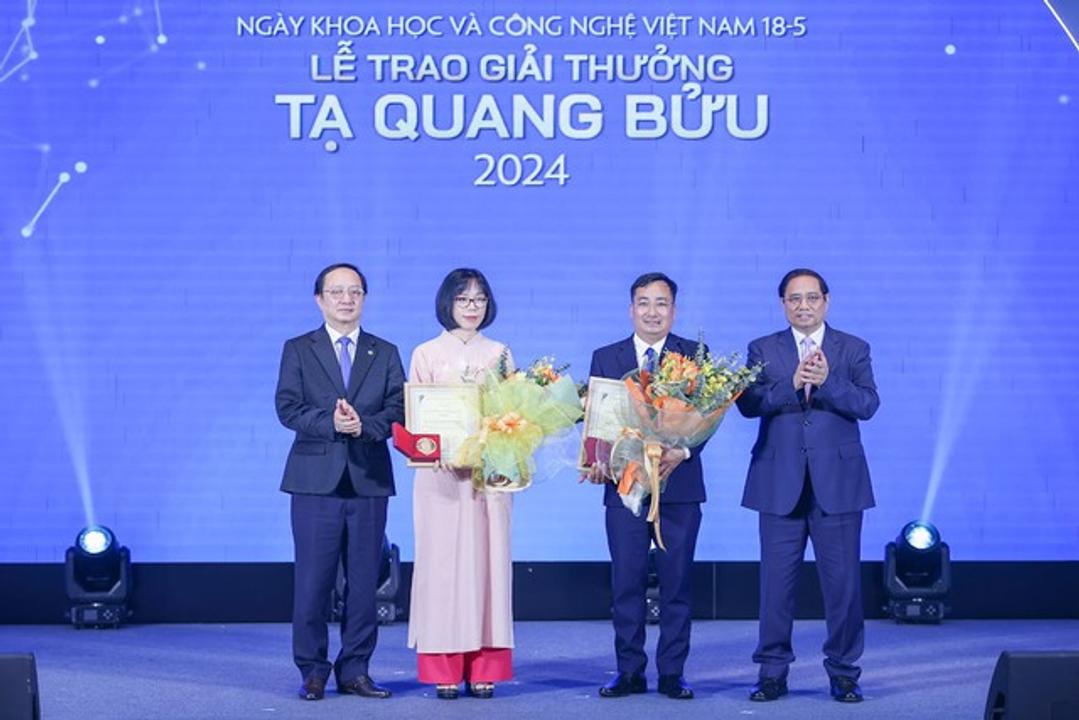 Giải thưởng Tạ Quang Bửu 2024 vinh danh 2 nhà khoa học xuất sắc