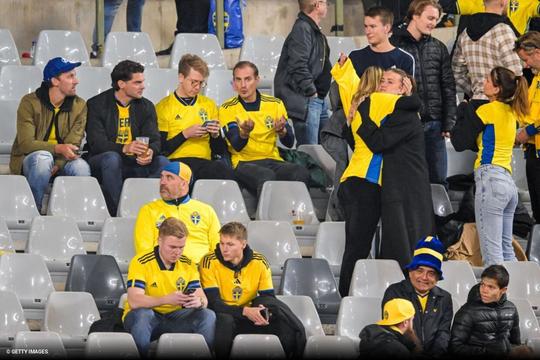 2 cổ động viên bị bắn chết, hoãn trận đấu vòng loại Euro 2024 giữa Bỉ - Thụy Điển
