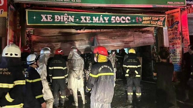 Hà Nội: Cháy nhà trong đêm, gia đình 3 người tử vong
