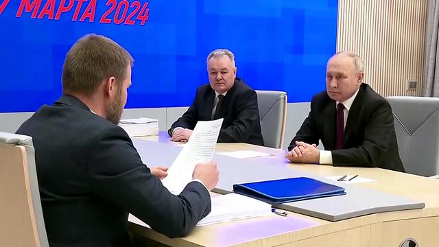 Tổng thống Nga V. Putin nộp hồ sơ tranh cử nhiệm kỳ tiếp theo