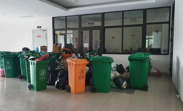 Hà Nội: Chính quyền chỉ đạo giải quyết vụ chung cư ngập rác, thang máy khoá