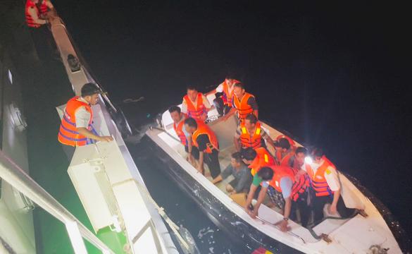 Quảng Nam: Kết thúc tìm kiếm 13 ngư dân mất tích trên biển