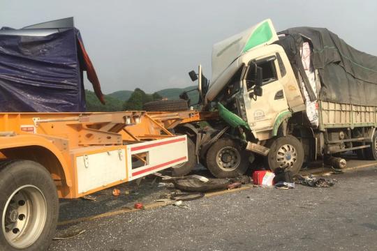 Lại xảy ra tai nạn trên cao tốc Cam Lộ - La Sơn
