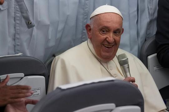 Giáo hoàng: Một số nước “đùa giỡn” với Ukraine về viện trợ vũ khí
