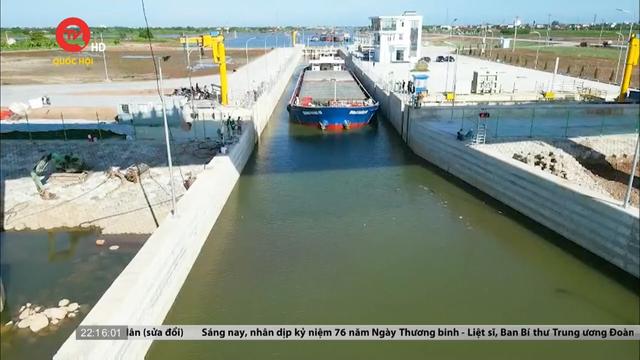 Chính thức vận hành kênh đào 2.300 tỷ nối sông Đáy - Ninh Cơ