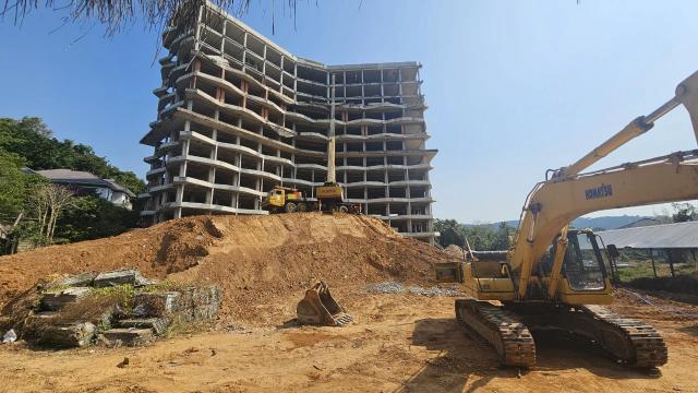 Phú Quốc: Tháo dỡ khách sạn 12 tầng xây dựng trái phép