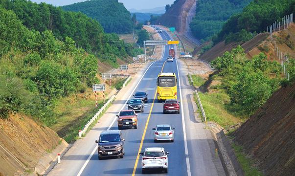Thủ tướng yêu cầu sớm ban hành quy chuẩn kỹ thuật quốc gia về đường cao tốc