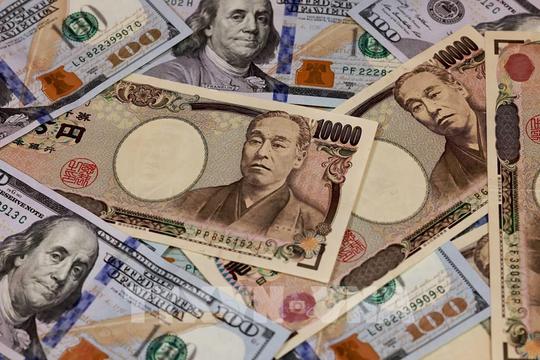 Đồng yên Nhật giảm xuống mức thấp kỷ lục mới