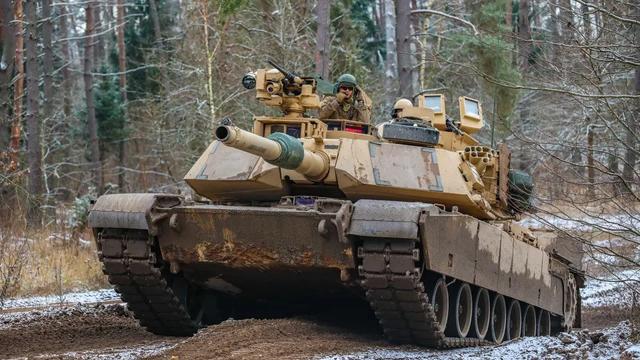 Mỹ sắp giao xe tăng M1 Abrams, tiếp thêm lực cho Ukraine phản công