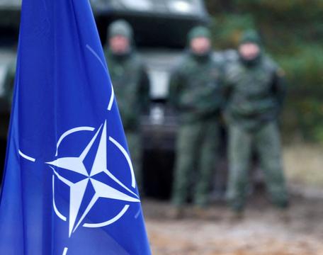 Cựu Tổng thư ký NATO: Các nước thành viên có thể gửi quân đến Ukraine