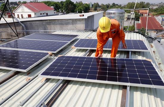 Cơ chế điện mặt trời bị chê, Bộ Công Thương nói gì?