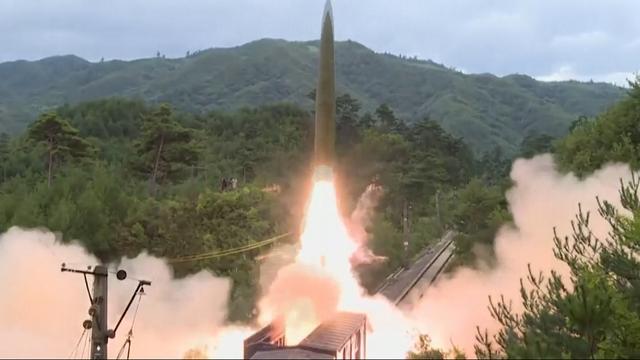 Triều Tiên phóng tên lửa đạn đạo không xác định
