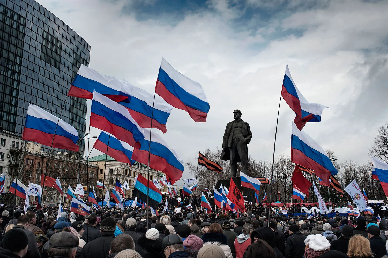 Hơn 90% người được khảo sát ở Donetsk và Lugansk ủng hộ sáp nhập Nga