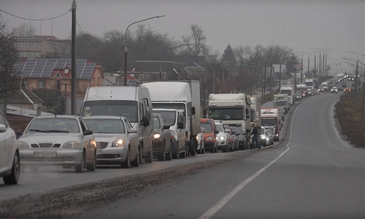 Kherson khốc liệt trở lại, người Ukraine ồ ạt sơ tán