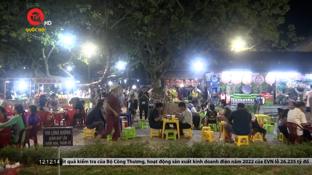 Thừa Thiên - Huế: Chợ đêm cầu ngói Thanh Toàn hút khách tham quan