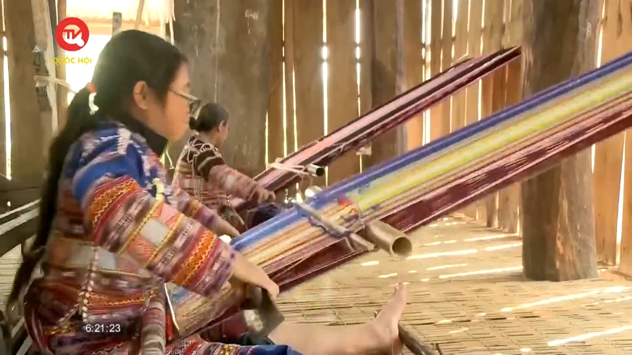 Bình Định: Nỗ lực bảo tồn nghề dệt thổ cẩm trước nguy cơ mai một