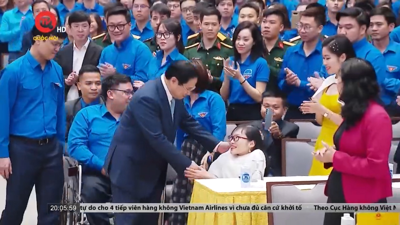 Thủ tướng Phạm Minh Chính đối thoại với thanh niên 63 tỉnh, thành