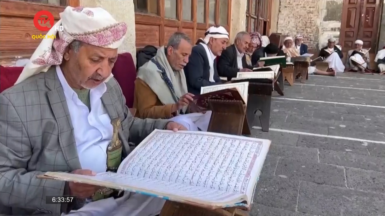 Nở rộ nghề đóng sách Kinh Qur'an trong tháng Ramadan ở Yemen