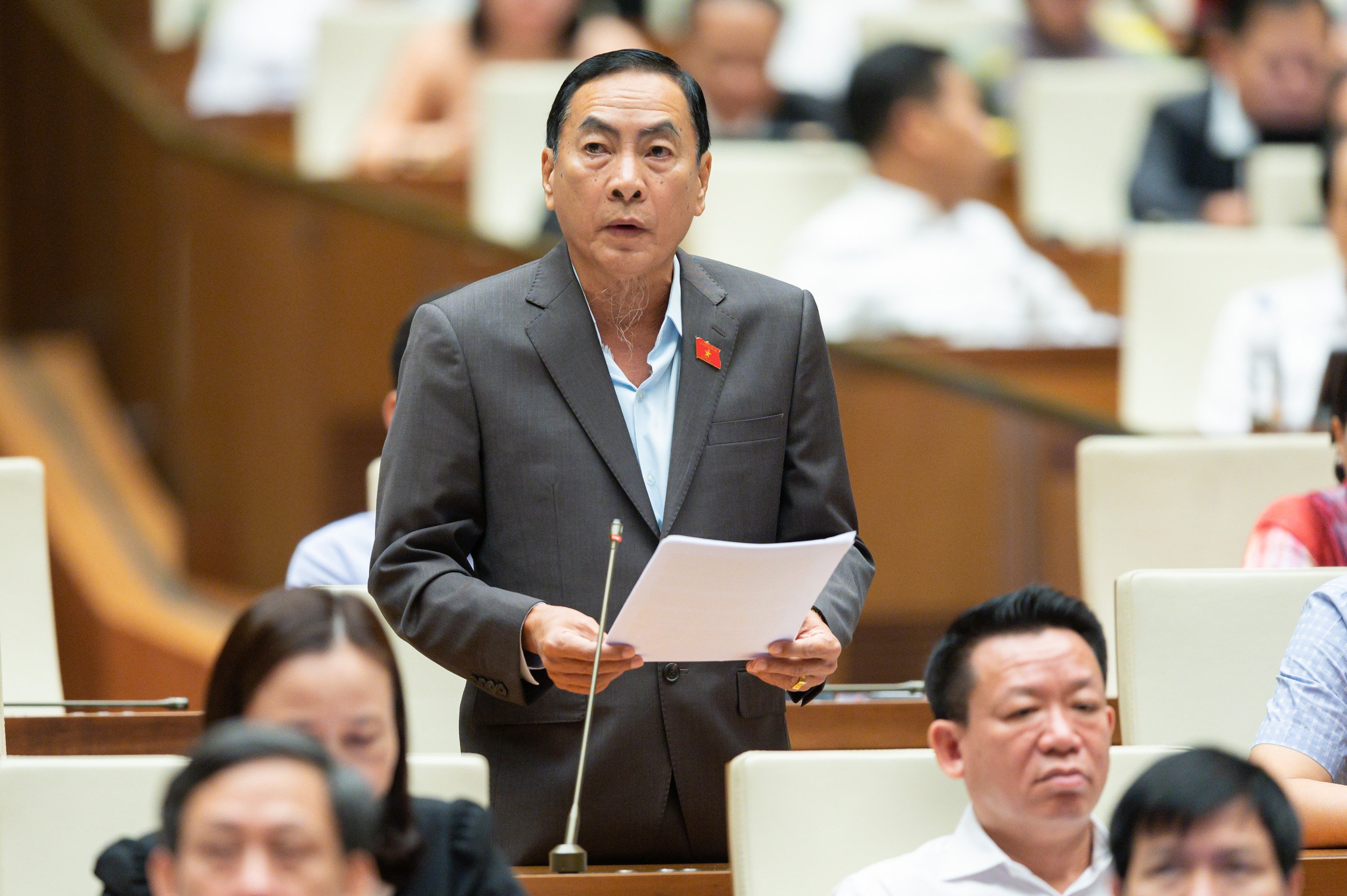 Đại biểu Phạm Văn Hòa: Cơ cấu ngân sách nhà nước chưa vững chắc