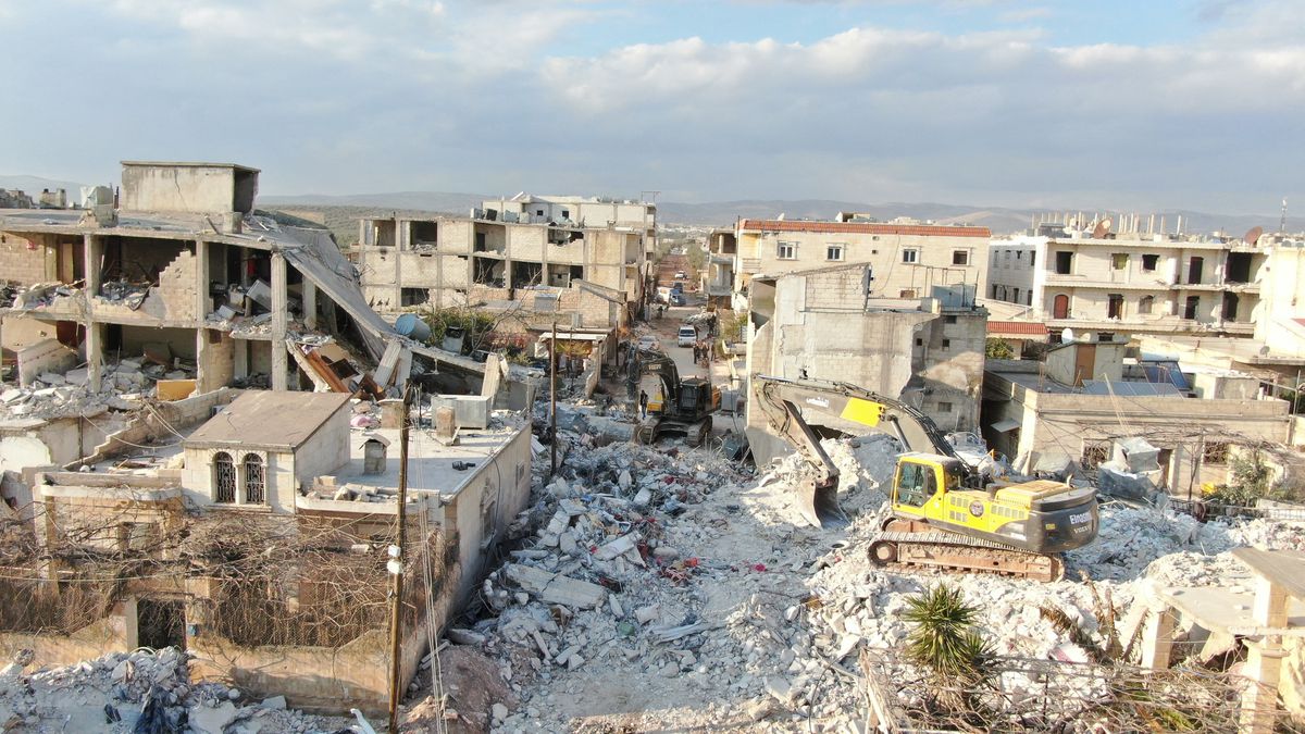 Thổ Nhĩ Kỳ phạt 3 đài truyền hình chỉ trích cách ứng phó động đất