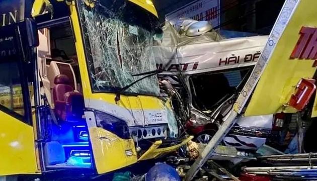 Kiểm tra nhà xe Thành Bưởi sau vụ tai nạn nghiêm trọng ở Đồng Nai