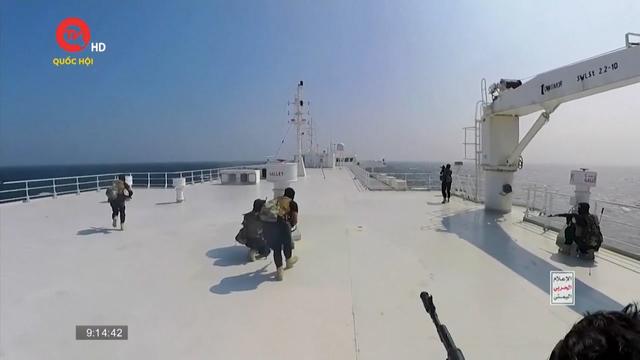 Houthi tấn công 2 tàu thương mại ở biển Đỏ