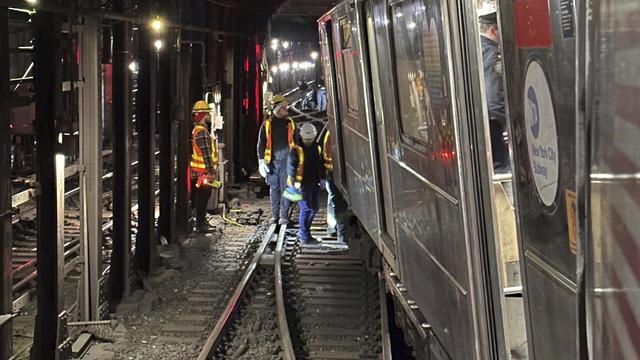 Mỹ: Hai tàu điện ngầm va chạm tại New York, 26 người bị thương