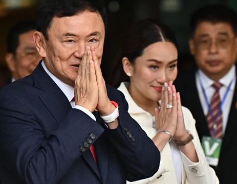 Ông Thaksin muốn xin Hoàng gia Thái Lan ân xá thêm