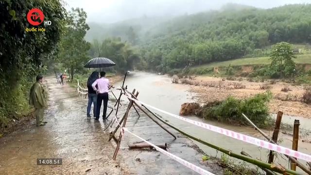 Hạ tầng giao thông miền núi Quảng Ngãi hư hỏng sau lũ