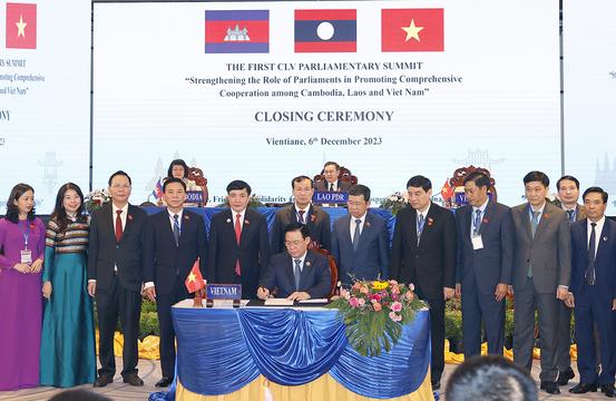 Hội nghị cấp cao Quốc hội ba nước Campuchia – Lào – Việt Nam (CLV) lần thứ nhất thành công tốt đẹp