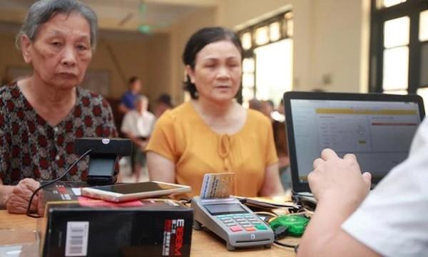 Hà Nội: 100% người dân hưởng trợ cấp sắp được chi trả qua tài khoản ngân hàng
