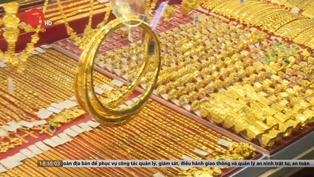 Giá vàng miếng trong nước "bốc hơi" gần 3 triệu  