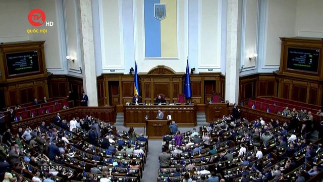 Phản ứng tranh cãi của người dân Ukraine về luật bổ sung quân đội
