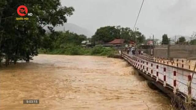 Mưa lớn gây ngập lụt nhiều nơi ở Khánh Hòa