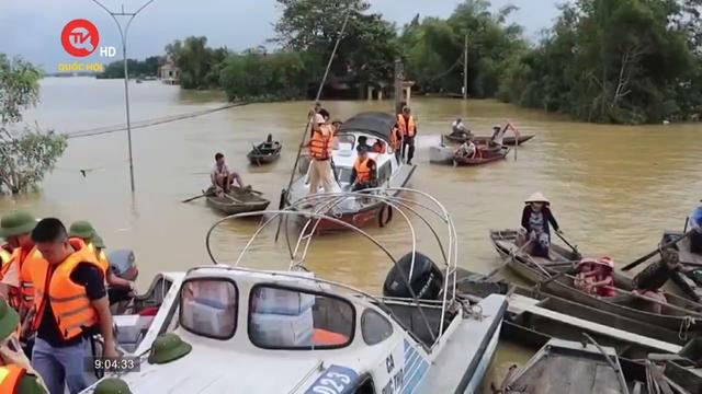 Thủ tướng yêu cầu hỗ trợ khẩn cấp người dân vùng ngập lụt